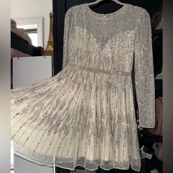 MAC DUGGAL High Neck Long Sleeve A Line Mini Dress - Size 8 - Picture 4 of 17